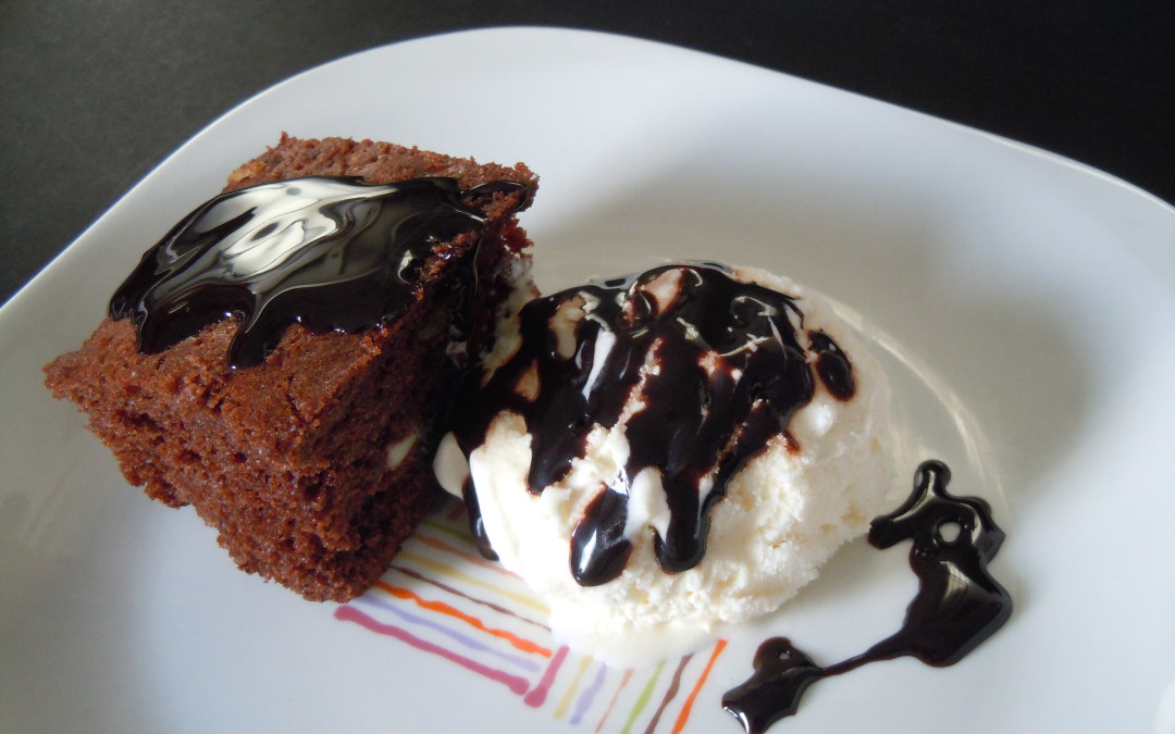 El día del brownie: brownie de dos chocolates y pistachos